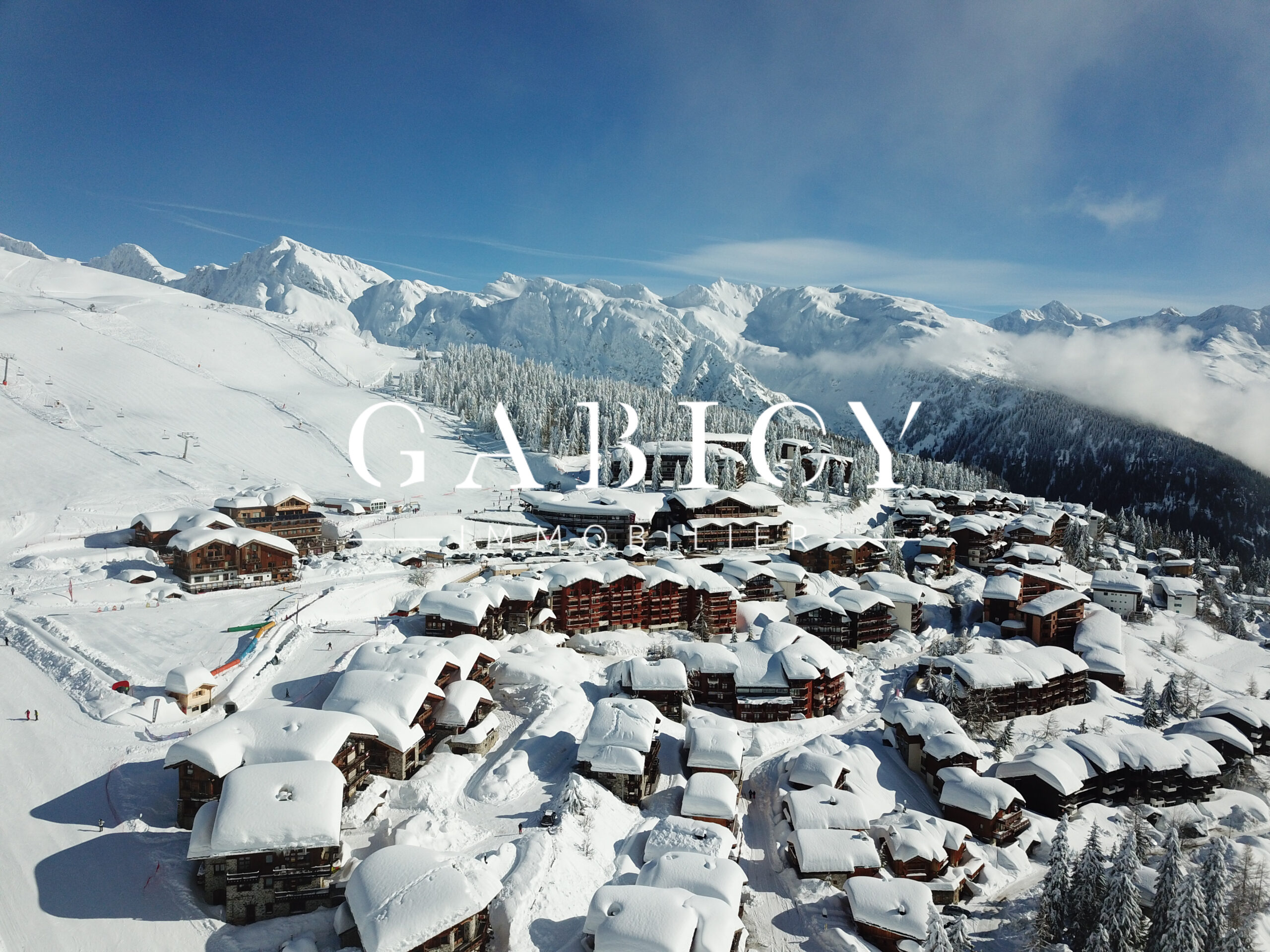 APPARTEMENT 7 PIÈCES SUR LES PISTES - LA ROSIÈRE(73)